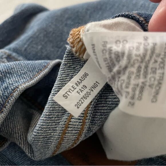 Madewell Classic High Rise Cropped Straight Jeans in Peralta Wash Size 26 AA596 - Picture 13 of 13